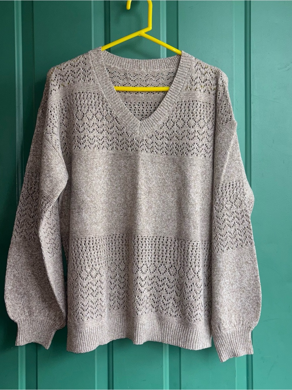 Women’s large V-Neck Knit Sweater